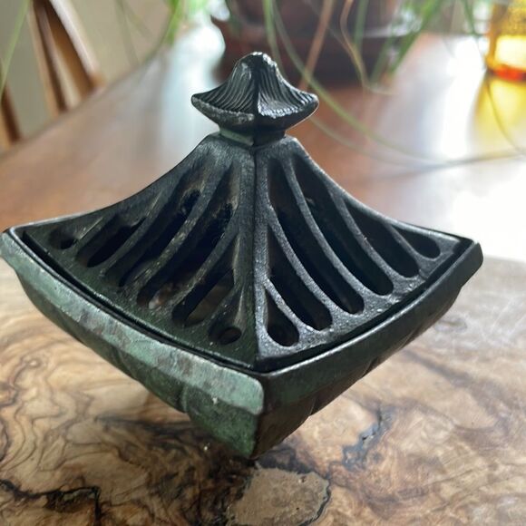 Vintage Vantines Bronze Footed Incense Burner - Picture 2 of 7